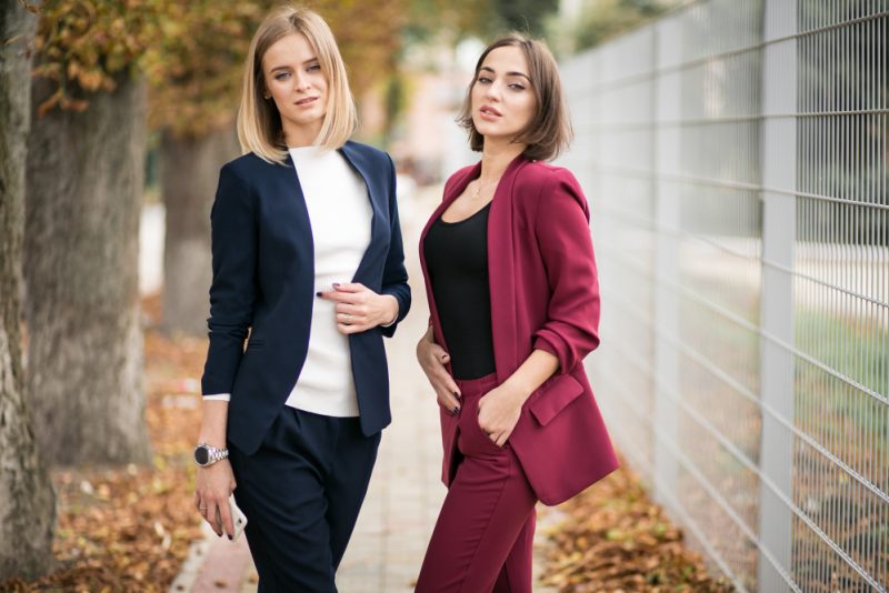 Cum alegi compleuri damă în funcție de siluetă și proporții